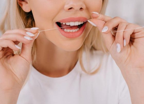 Do You Floss Before Or After Brushing