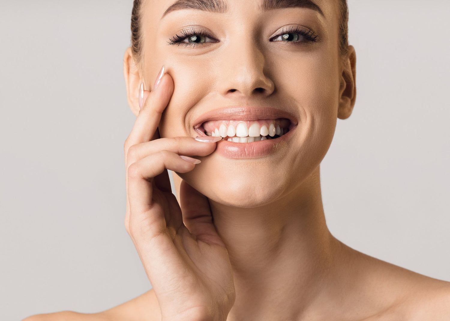 How to Find the Best Teeth Whitening Strips - MySmile