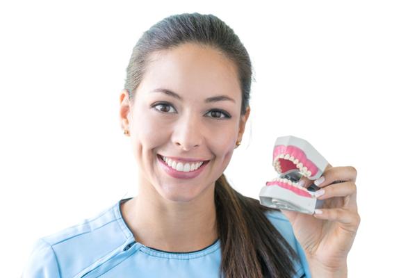 How to Maintain White Teeth Even with Dentures - MySmile