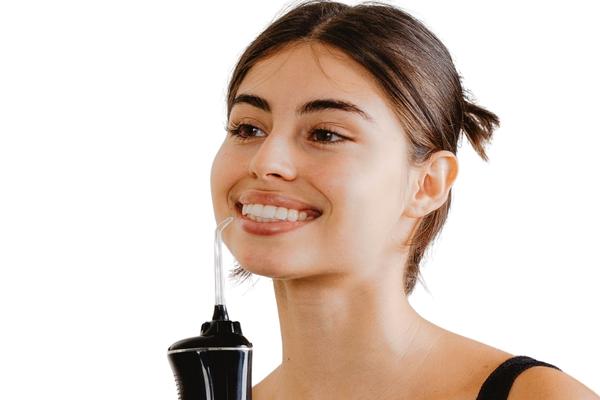 Why Water Flossing is the Smart Choice for Clean Teeth - MySmile