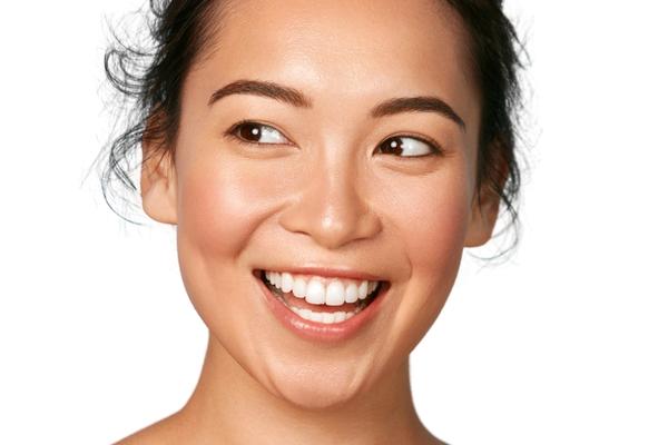 Can Hydrogen Peroxide Be Used to Whiten Teeth? - MySmile